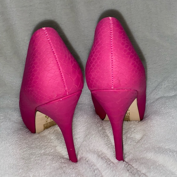 Pink Faux Snake Skin Heels - Picture 2 of 6